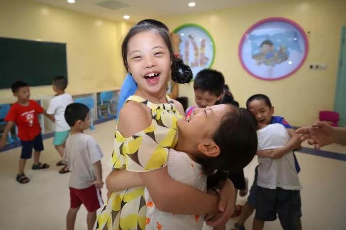 脑病医院开设“模拟社会”课堂！医二代与大龄特殊儿童快乐一整夏！