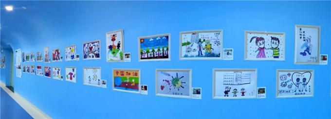 在医院里办画展，美术家与西安中医脑病医院特殊儿童一起点亮希望之树